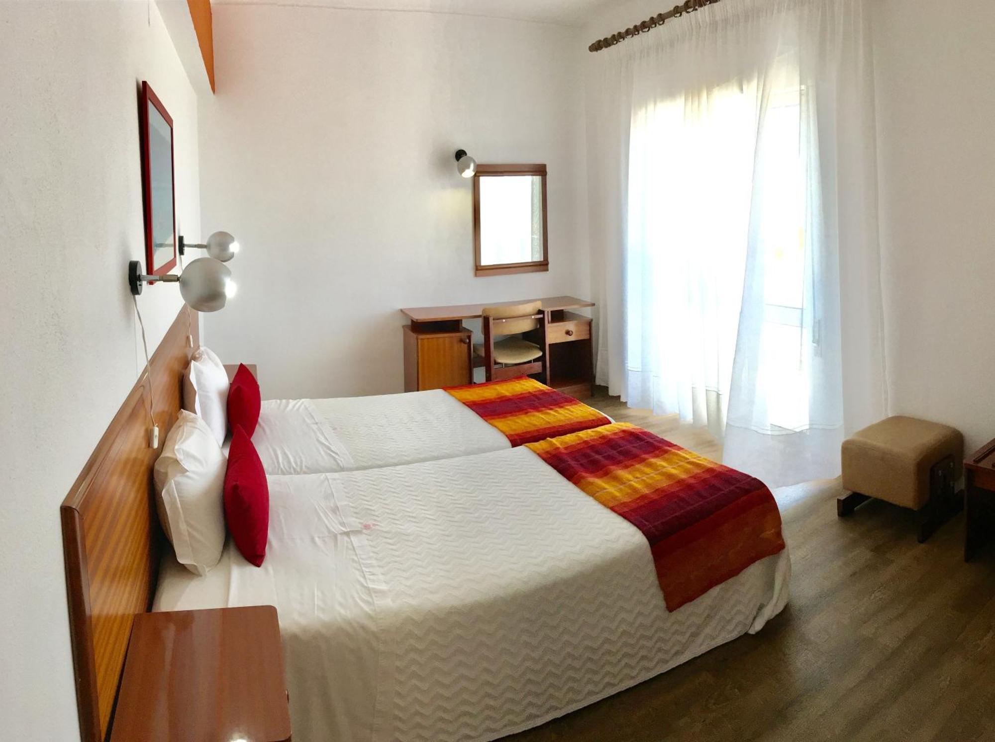 Rosamar Apartamentos Armação de Pêra Rum bild