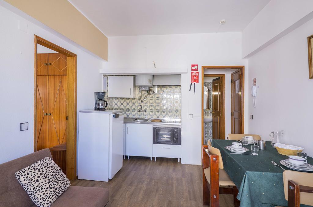 Rosamar Apartamentos Armação de Pêra Rum bild